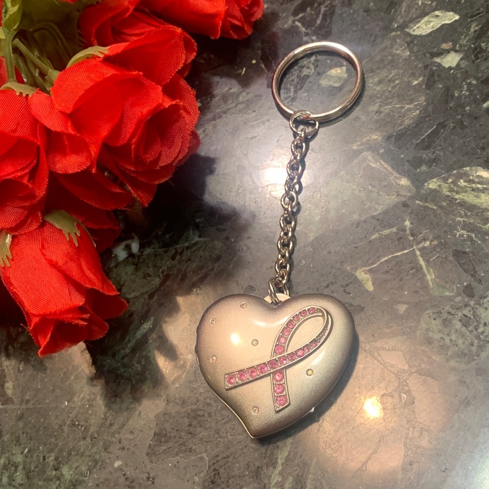 🌹BREAST CANCER AWARENESS Heart-Shaped Pink Ribbon Rhinestone Keychain Locket